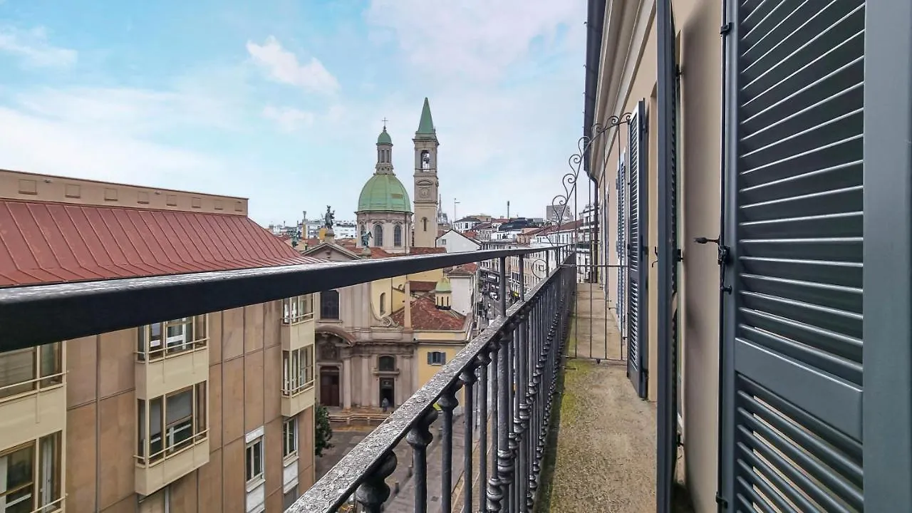 Italianway - Torino 57 A Daire Milano 0*,  İtalya